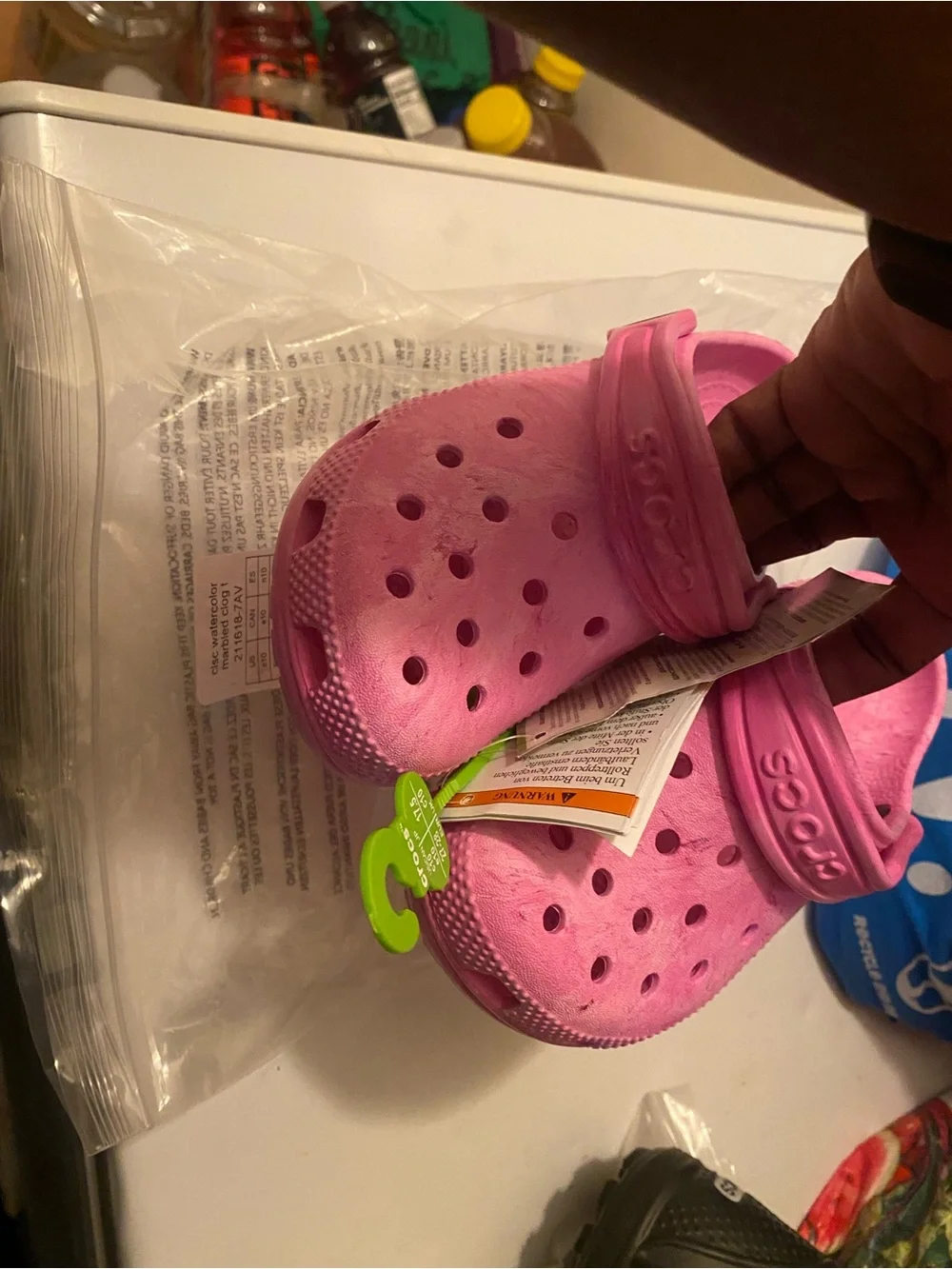 CROCS Kids Classic Clog in Bright Pink